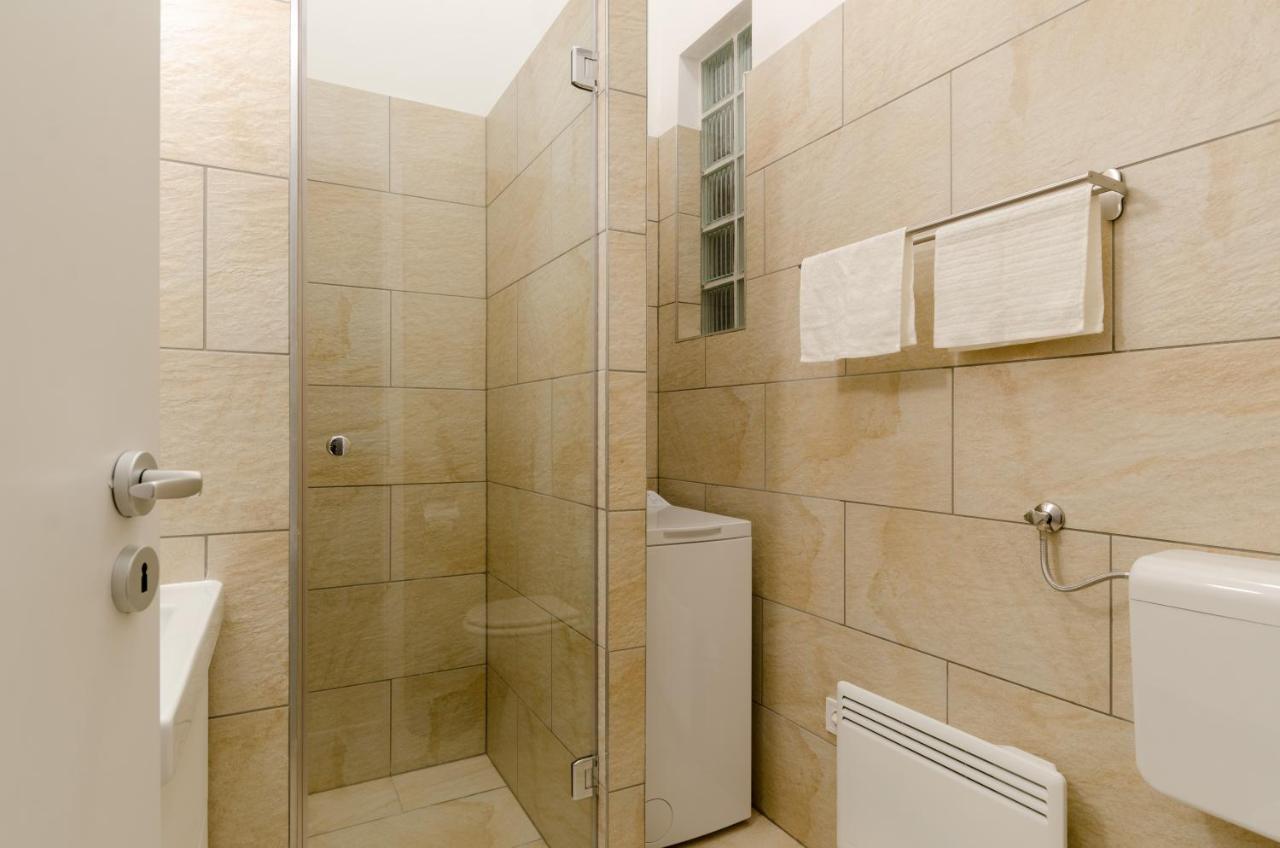 Cosy Studio In Party District Ak20S Budapest Exterior photo